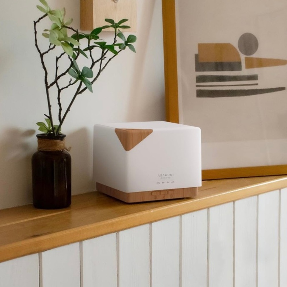 NIB Square White and Light Wood Essential Oil Diffuser